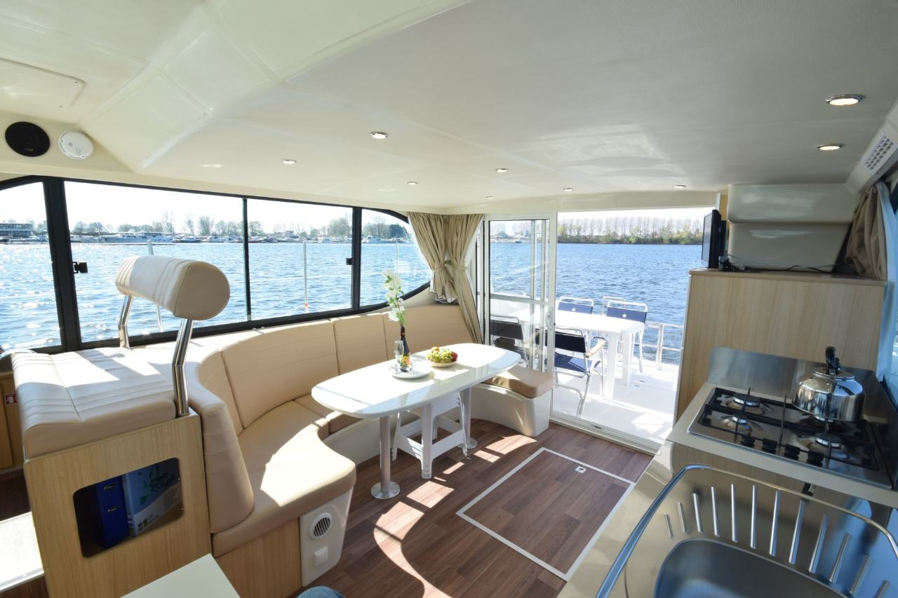 Nicols Estivale Sixto | Amsterdam