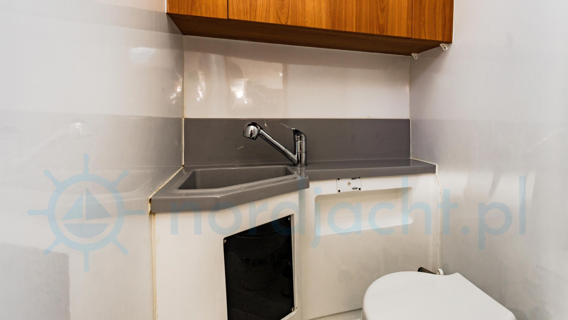 Stillo 30 | Piata Lady M