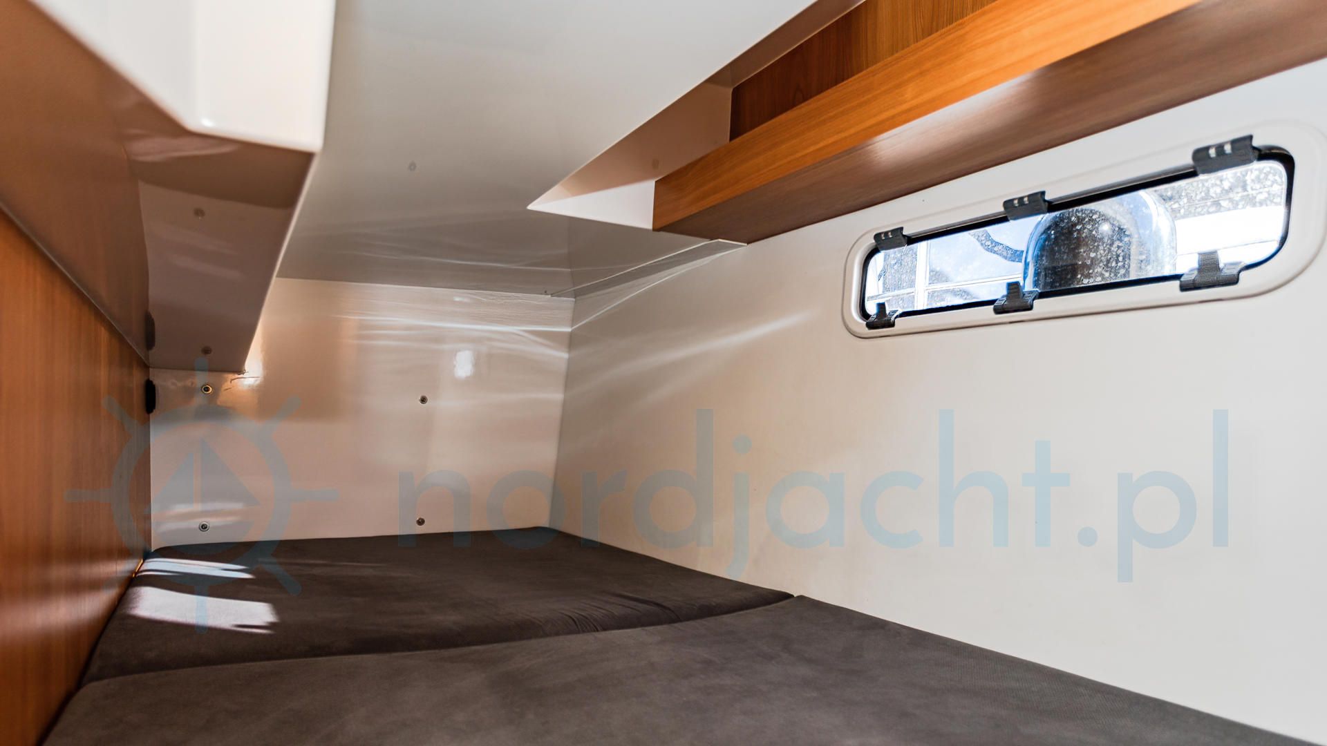 Stillo 30 | Piata Lady M