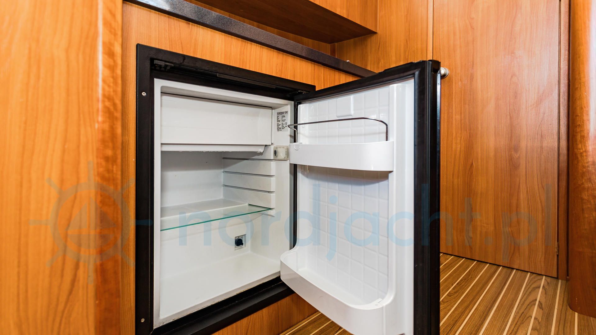 Stillo 30 | Piata Lady M