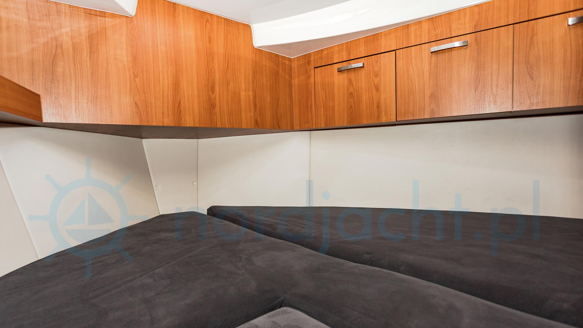 Stillo 30 | Piata Lady M