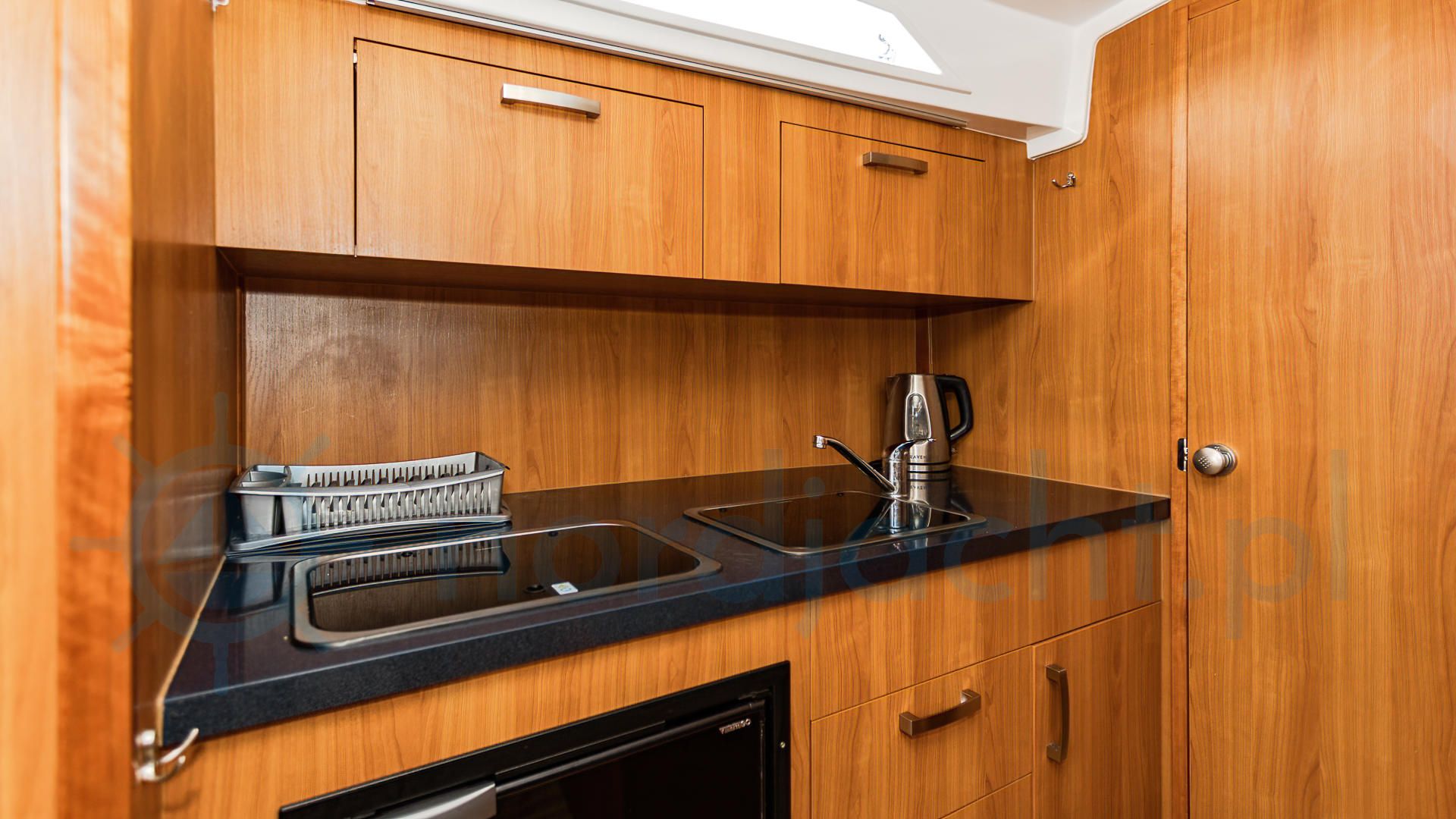 Stillo 30 | Piata Lady M