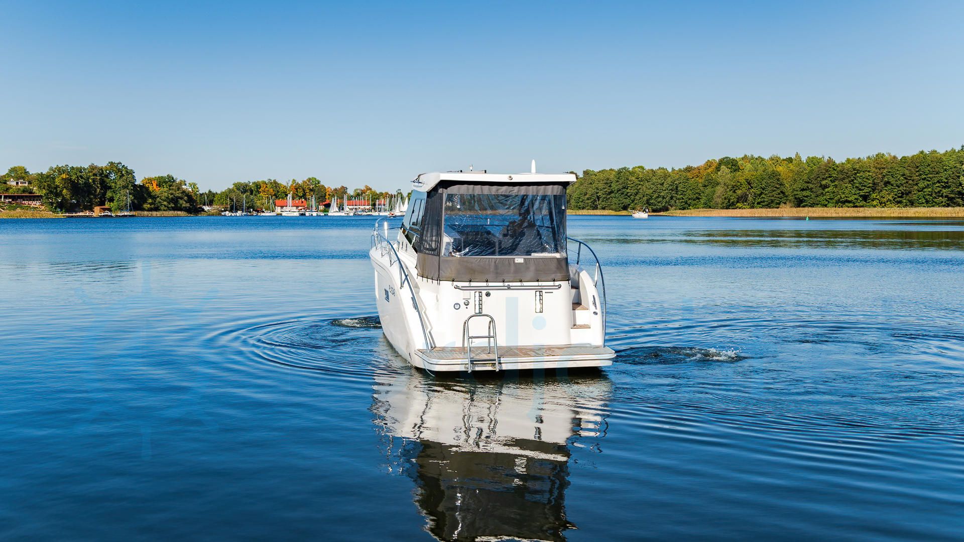 Stillo 30 | Piata Lady M