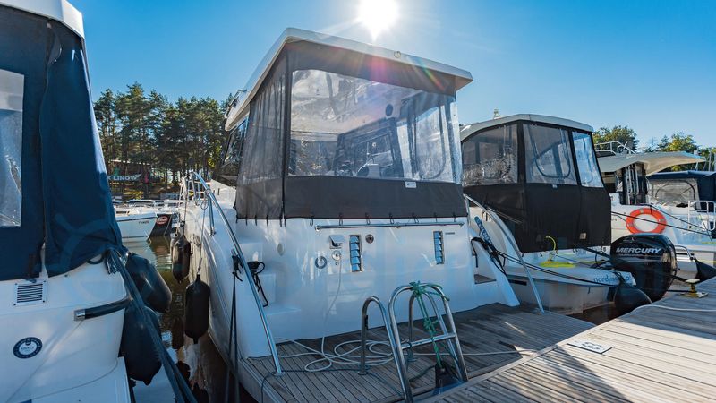 Stillo 30 | Piata Lady M