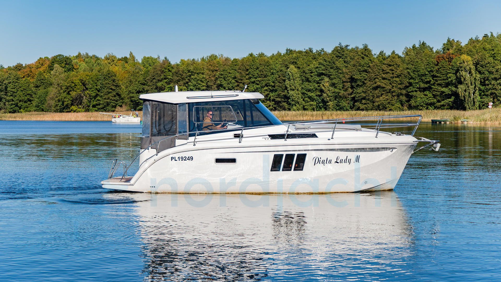 Stillo 30 | Piata Lady M