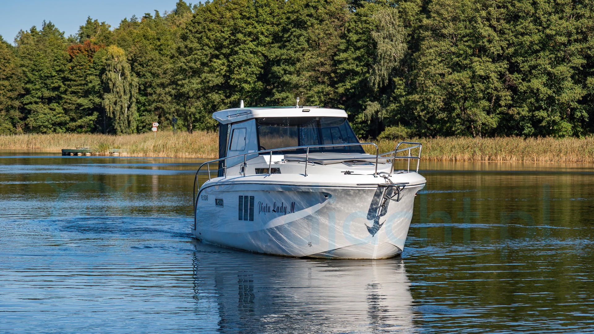 Stillo 30 | Piata Lady M