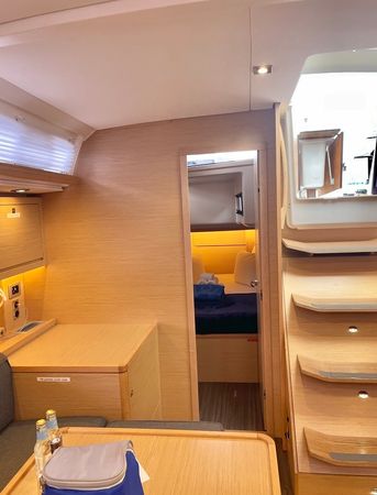 Dufour 470 | Knot Online