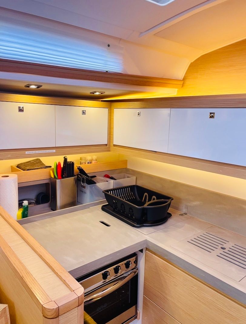 Dufour 470 | Knot Online