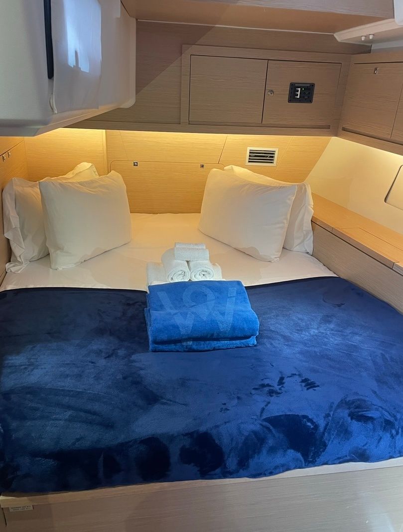 Dufour 470 | Knot Online