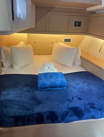 Dufour 470 | Knot Online