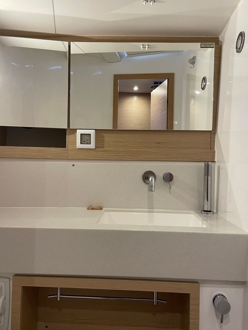 Dufour 470 | Knot Online