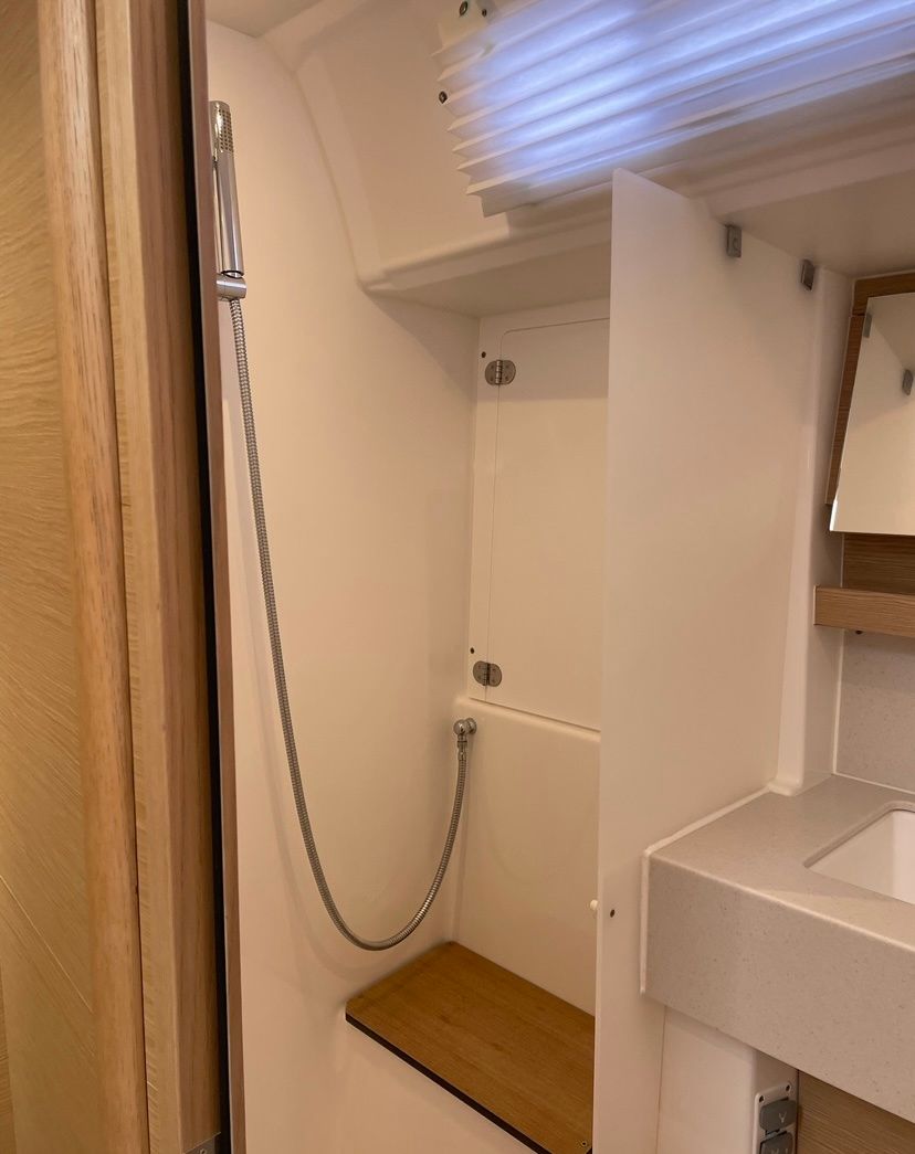 Dufour 470 | Knot Online