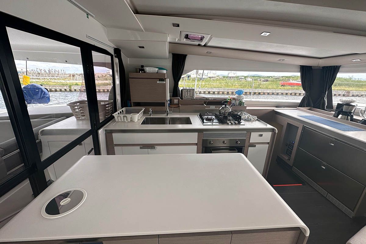 Fountaine Pajot New 51 | Endless Summer