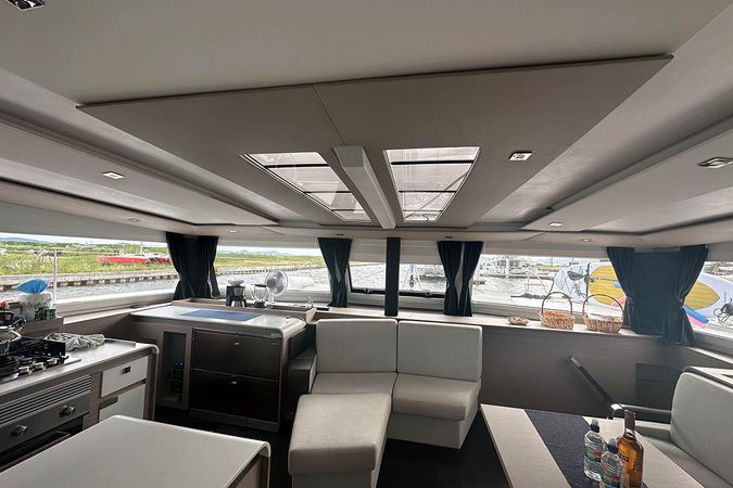Fountaine Pajot New 51 | Endless Summer