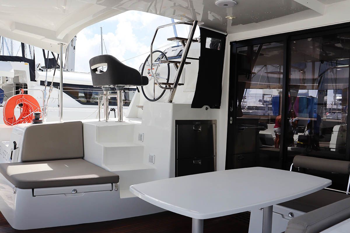 Lagoon 42 | Blu Heron
