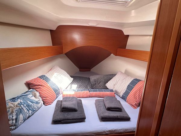 Beneteau Cyclades 39.3 | Miss Aleyna