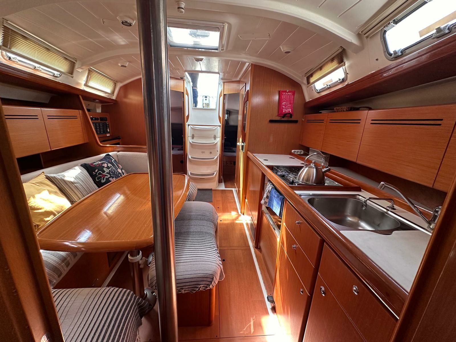 Beneteau Cyclades 39.3 | Miss Aleyna