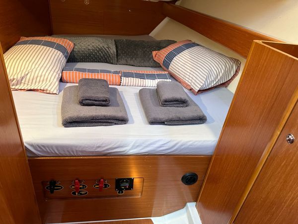 Beneteau Cyclades 39.3 | Miss Aleyna