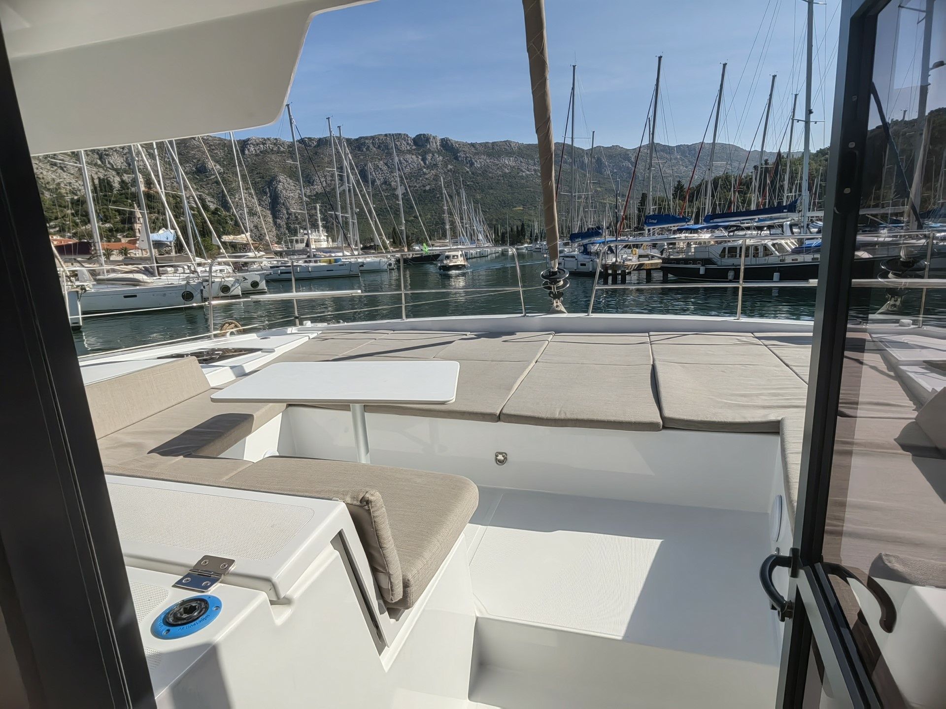 Bali 4.4 | Madame Black