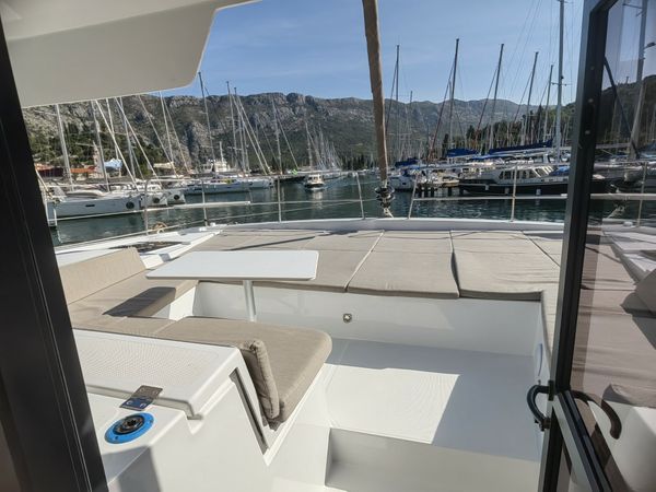 Bali 4.4 | Madame Black