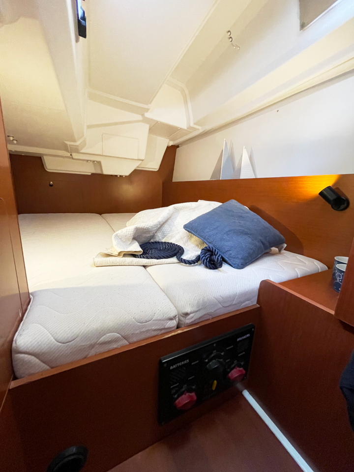 Beneteau Oceanis 35.1 | Caroline