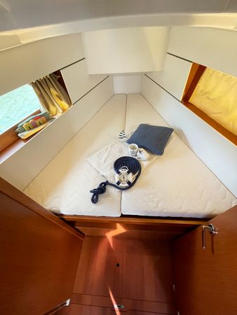 Beneteau Oceanis 35.1 | Caroline