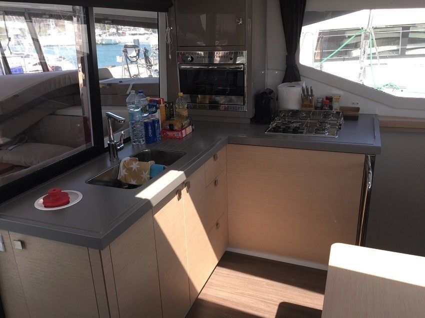 Fountaine Pajot Lucia 40 | Valeriia