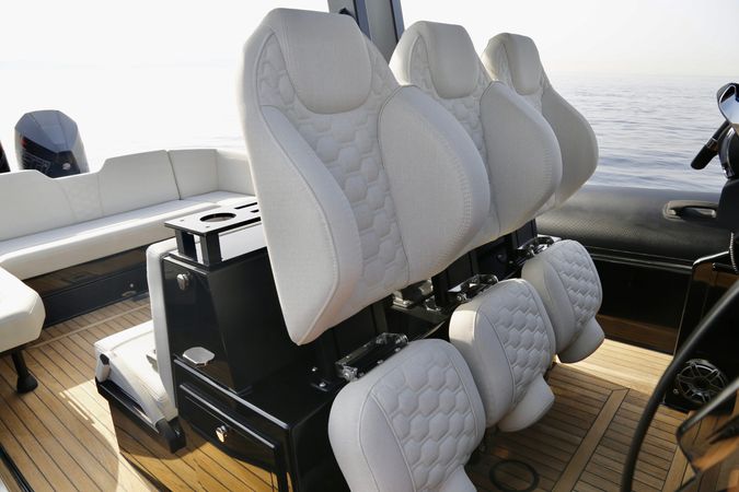 Technohull 40 | Yaloou Thunder