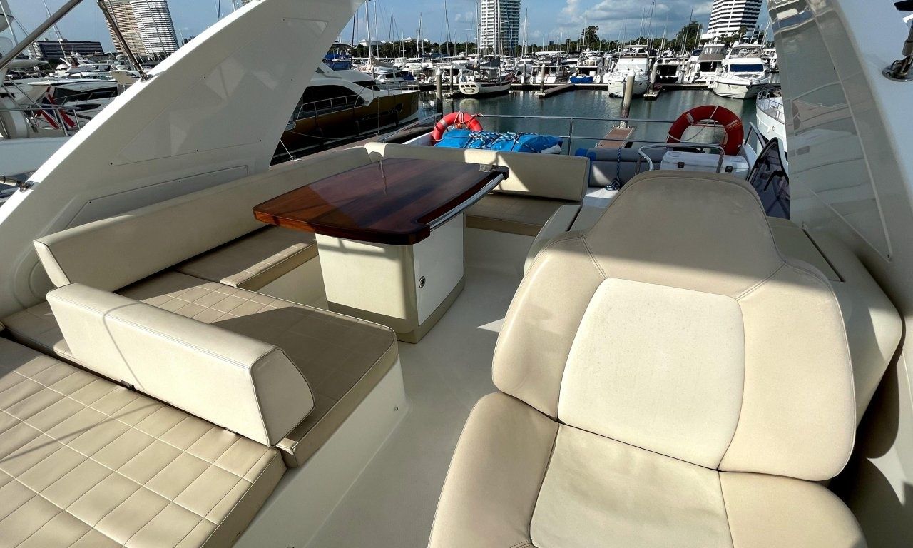 Azimut 64 Fly | Indigo