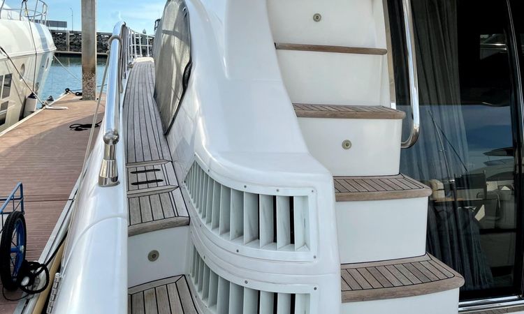 Azimut 64 Fly | Indigo