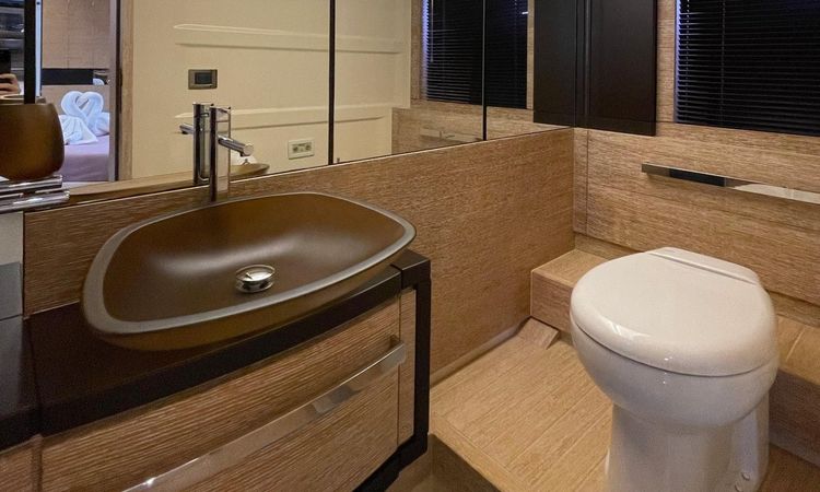 Azimut 64 Fly | Indigo