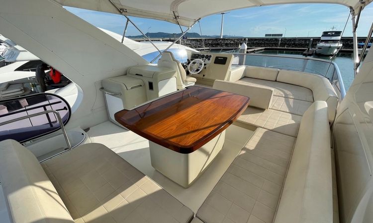 Azimut 64 Fly | Indigo