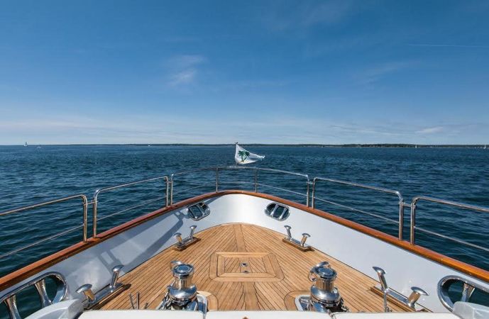 Azimut 116 | Tail Lights