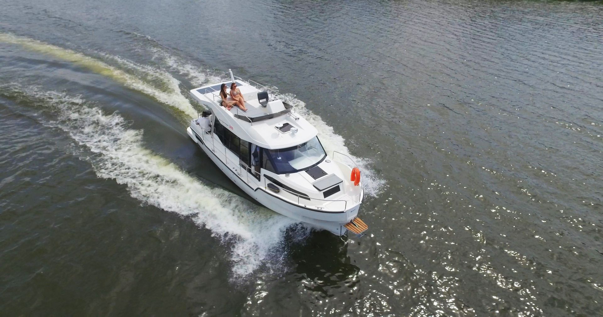 Sun Camper 35 Flybridge | Anna Maria