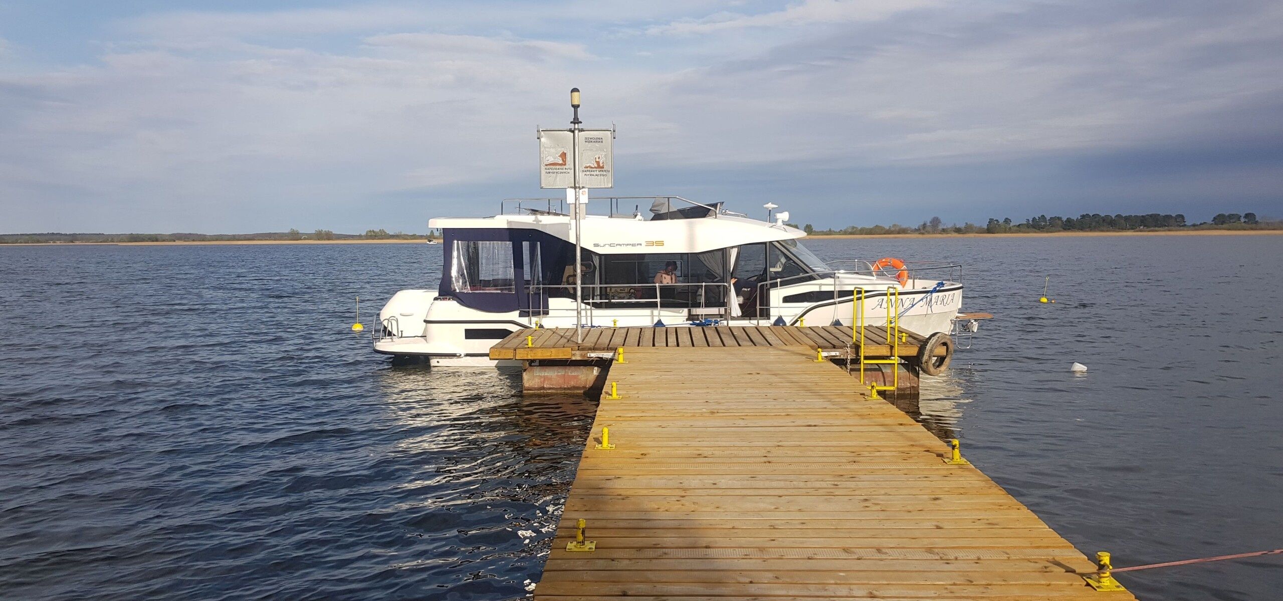 Sun Camper 35 Flybridge | Anna Maria