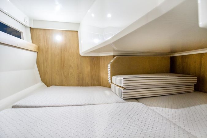 Sun Camper 35 Flybridge | Anna Maria