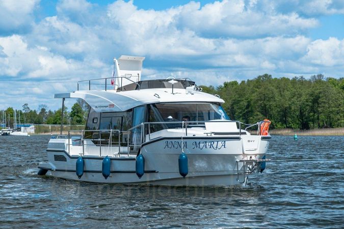 Sun Camper 35 Flybridge | Anna Maria