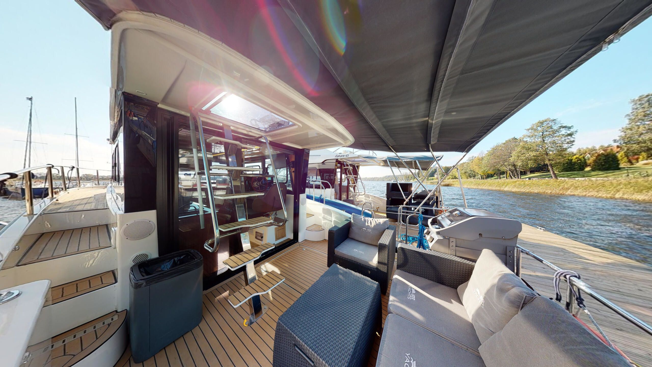 Cobra Yachts 40 | Special Blue XL