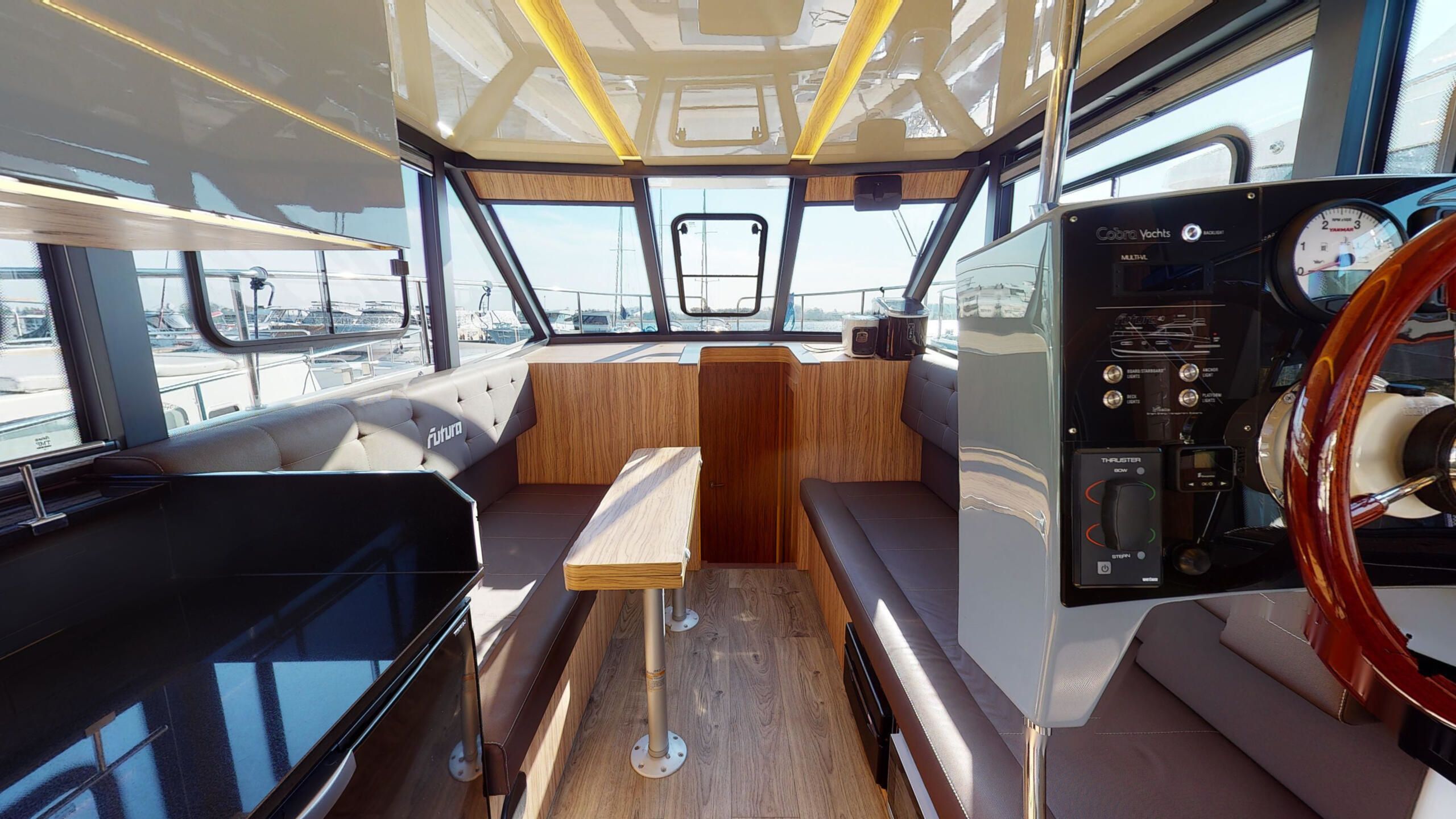 Cobra Yachts 40 | Special Blue XL