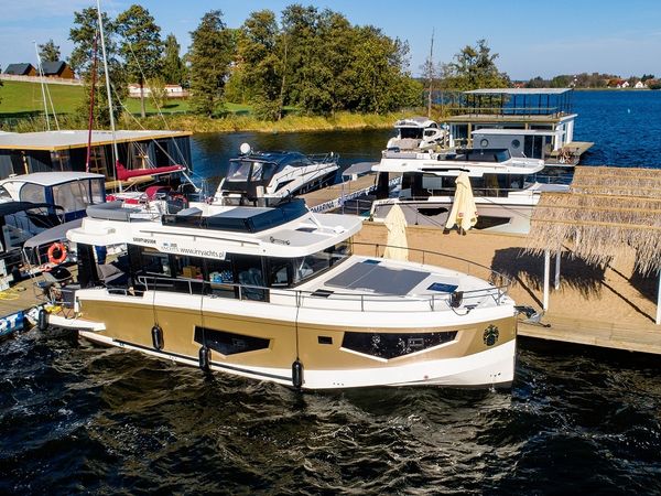 Cobra Yachts 45 | Gold Edition