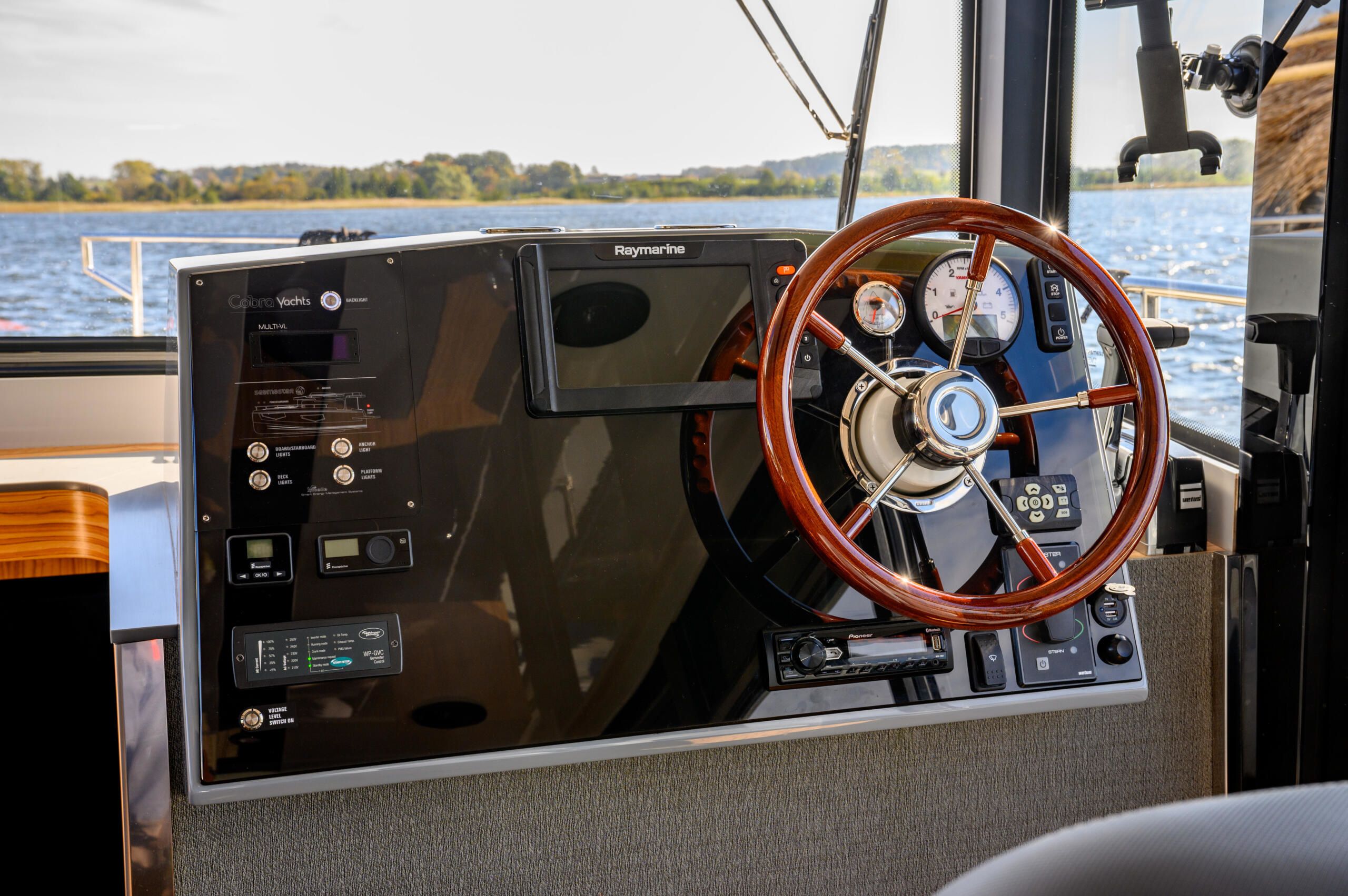Cobra Yachts 45 | Gold Edition
