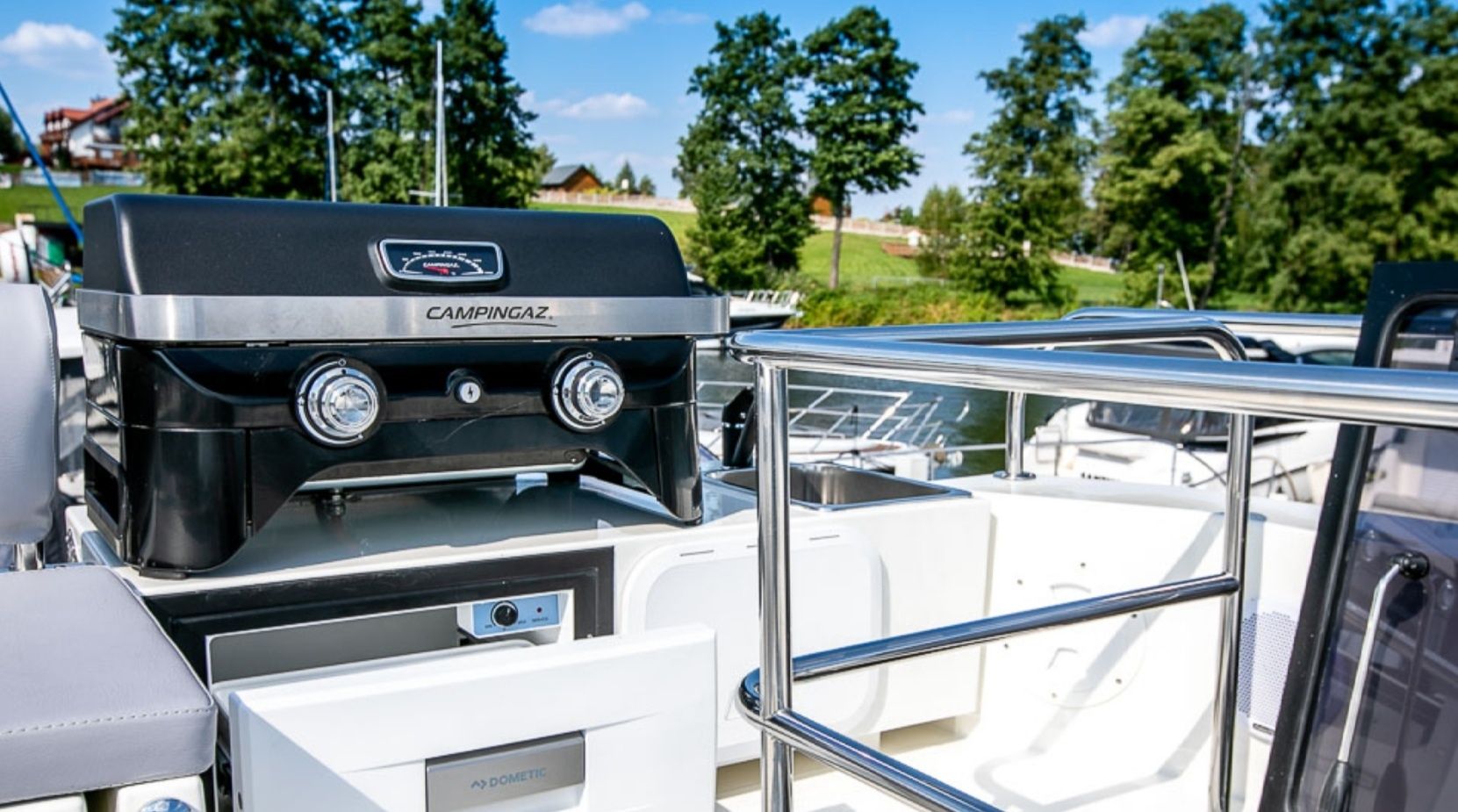 Cobra Yachts 45 | Bella Rainbow