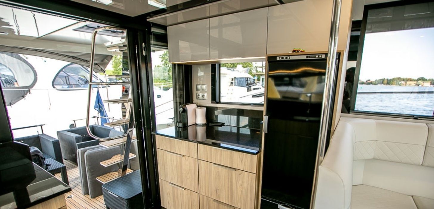 Cobra Yachts 45 | Bella Rainbow
