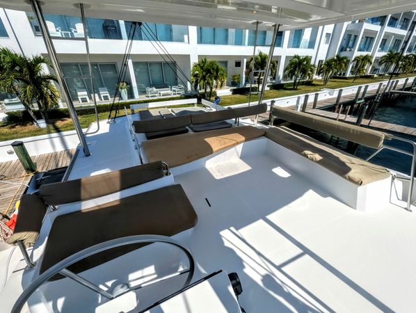 Bali 4.8 | First Tracks