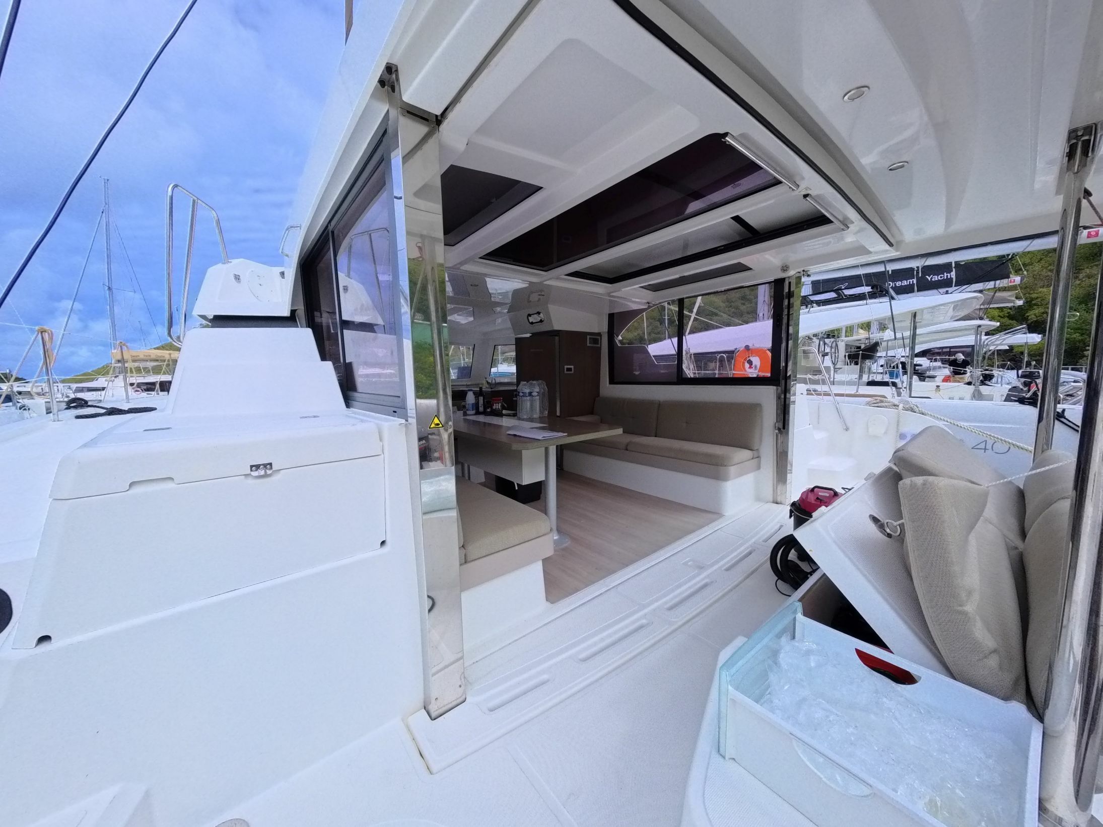 Bali Catspace | Zephyr