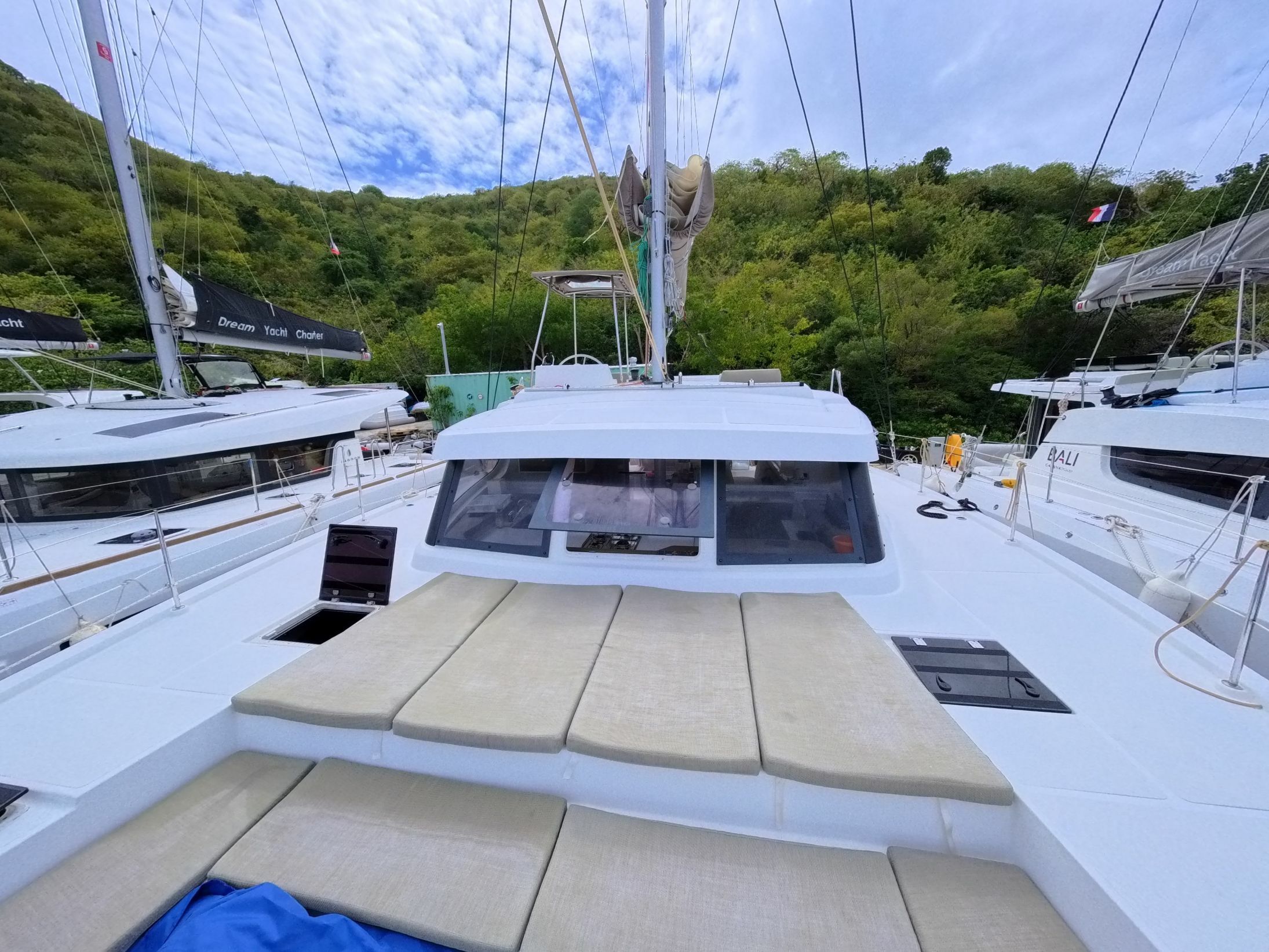 Bali Catspace | Zephyr