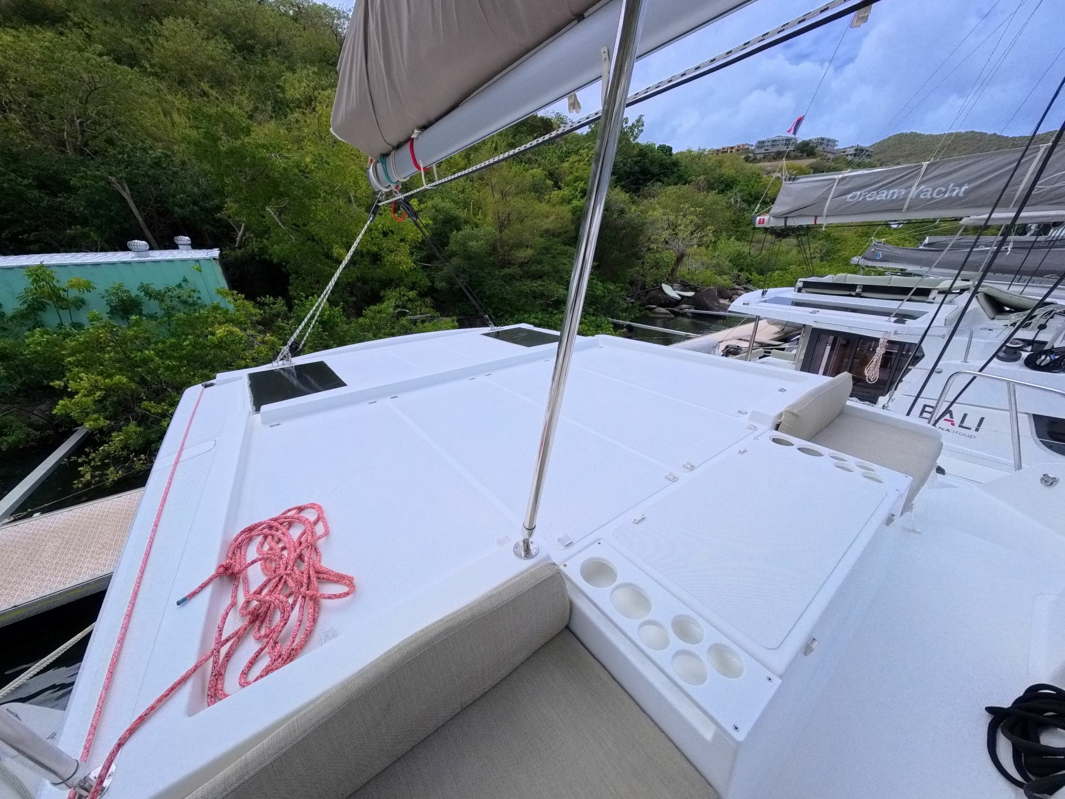 Bali Catspace | Zephyr