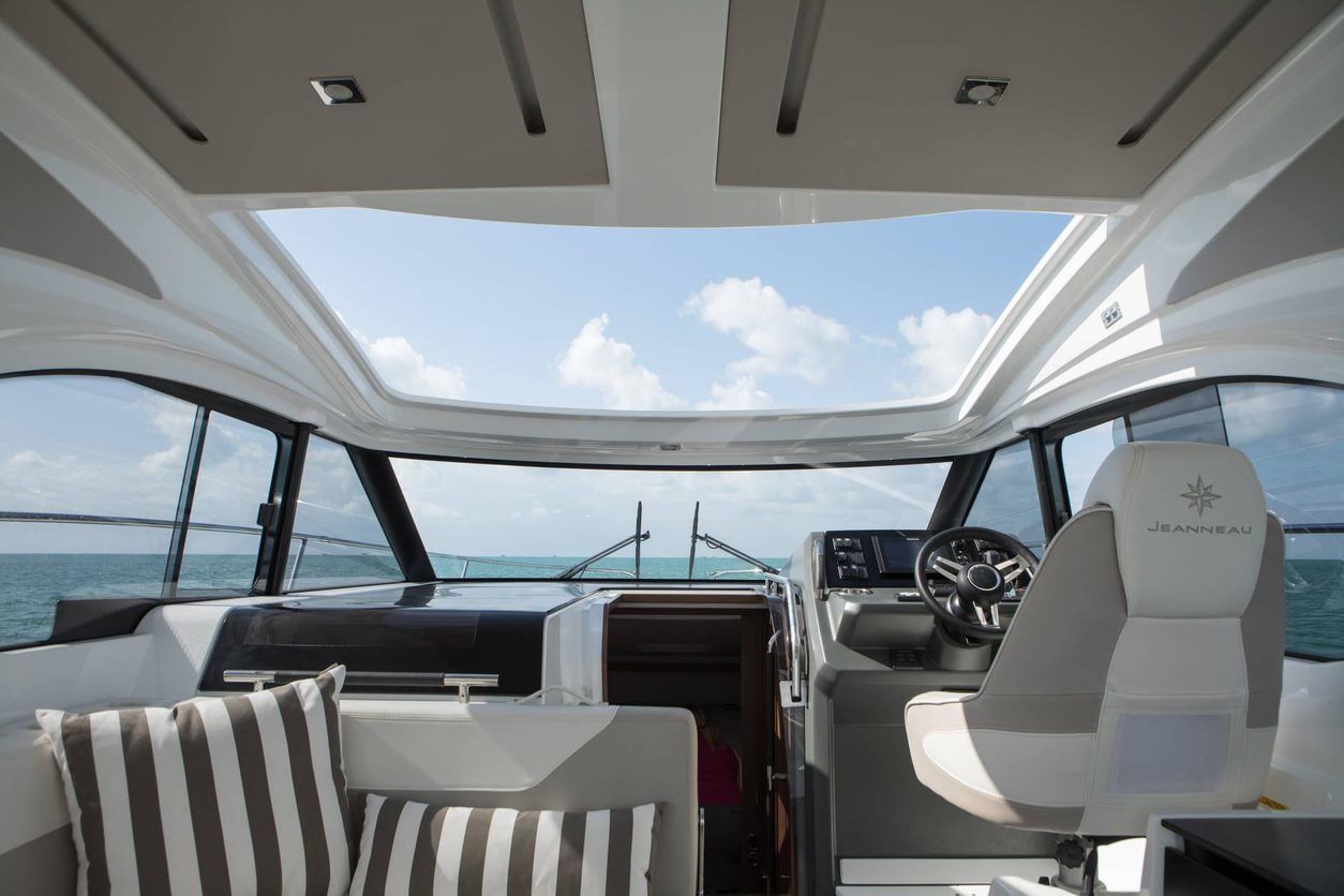 Jeanneau Leader 33 | U Weekend