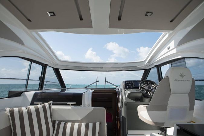 Jeanneau Leader 33 | U Weekend