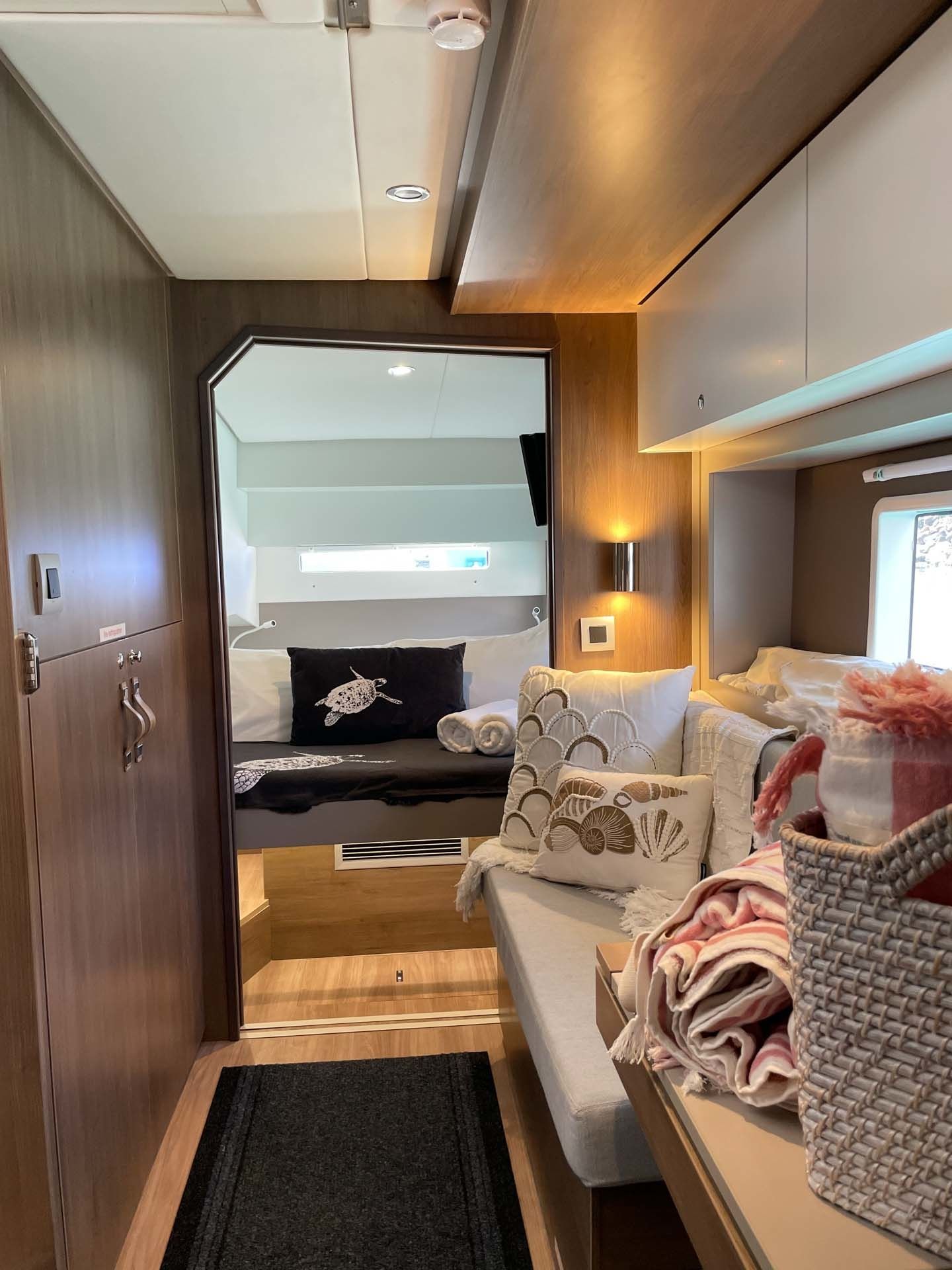 Bali 4.2 | Queen Lizzy